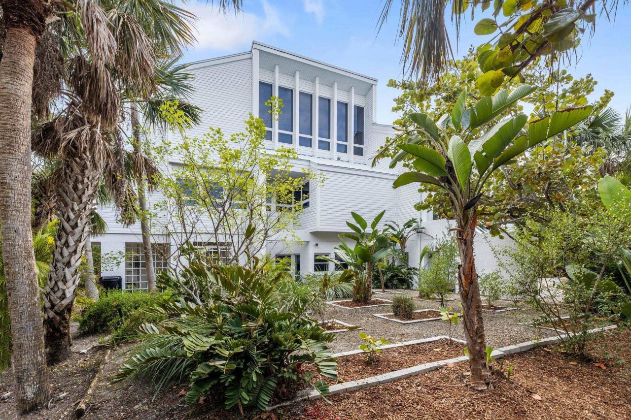 479 Lagoon Drive, Sanibel, FL 33957 Photo