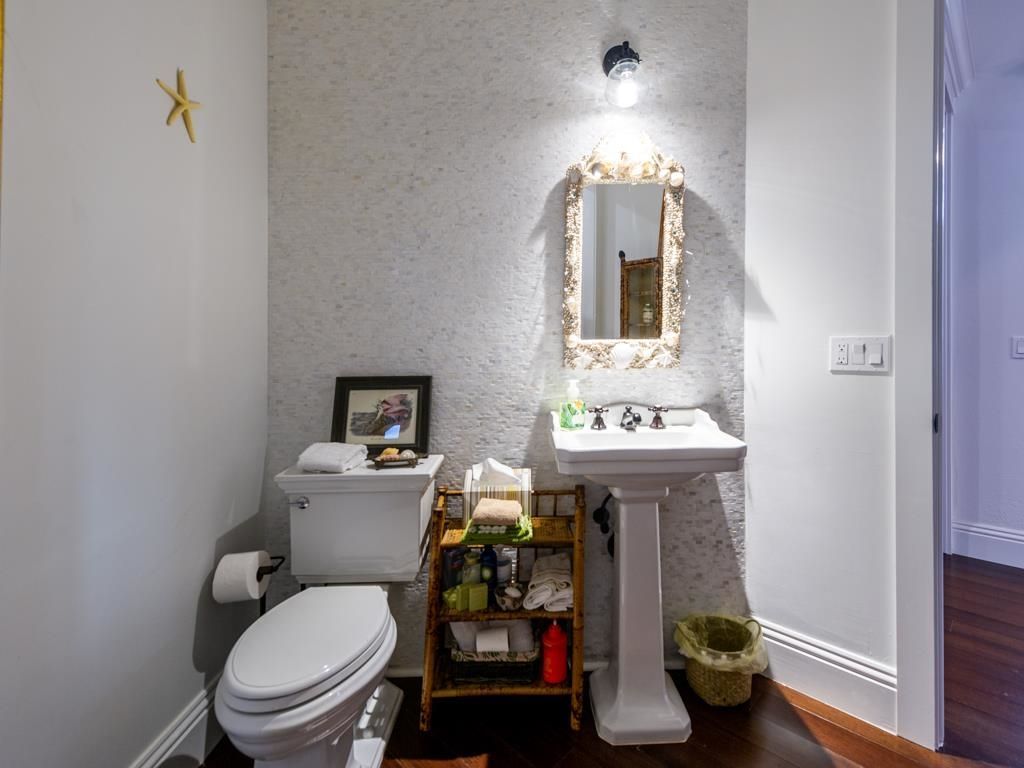 2388 Wulfert Rd, Sanibel, FL 33957 Photo