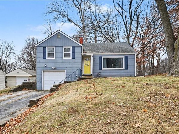 2405 NE 48TH Street, Kansas City, MO 64118