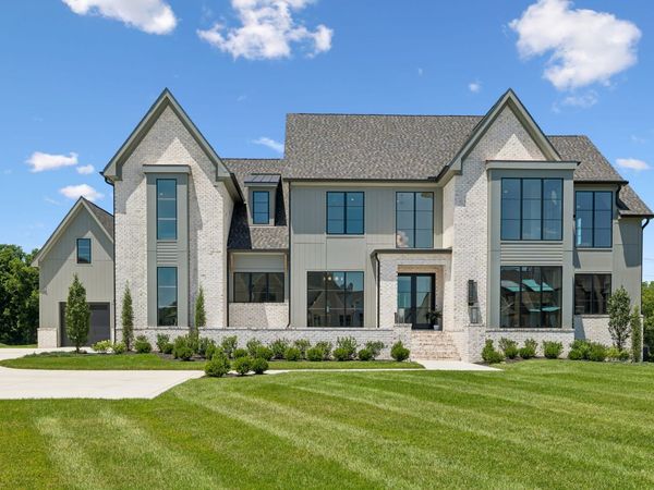 8106 Turning Point Dr, Brentwood, TN 37027