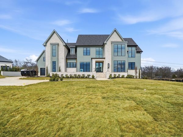 8106 Turning Point Dr, Brentwood, TN 37027