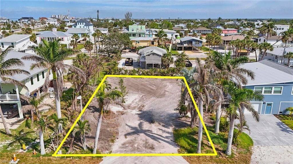 121 Gulf Island Dr, Fort Myers Beach, FL 33931 Photo