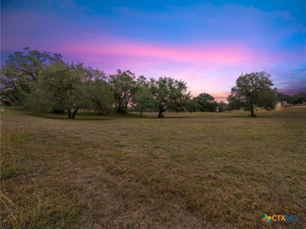 101 & 103 Pin Oak Circle, Cuero, TX 77954