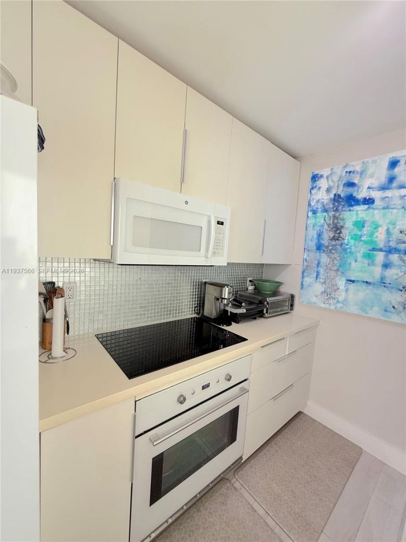 5900 Collins Ave, Unit 1405, Miami Beach, FL 33140 Photo