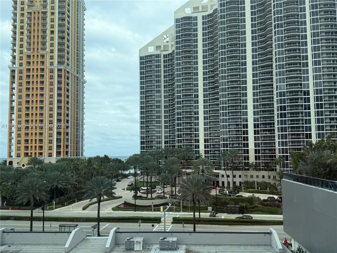 17555 Atlantic Blvd, Unit 607, Sunny Isles Beach, FL 33160 Photo
