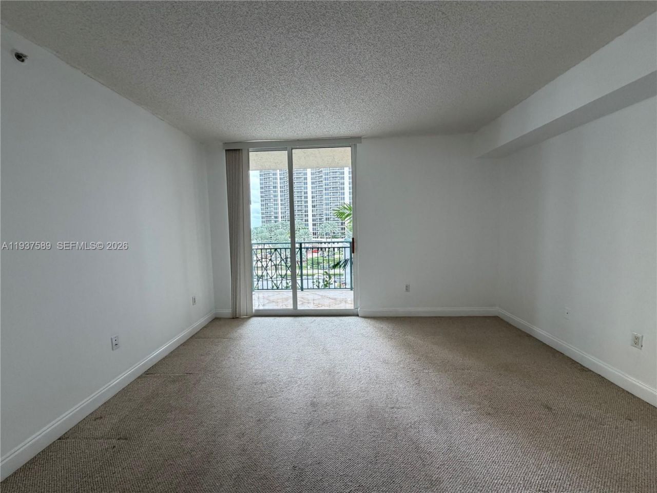 17555 Atlantic Blvd, Unit 607, Sunny Isles Beach, FL 33160 Photo