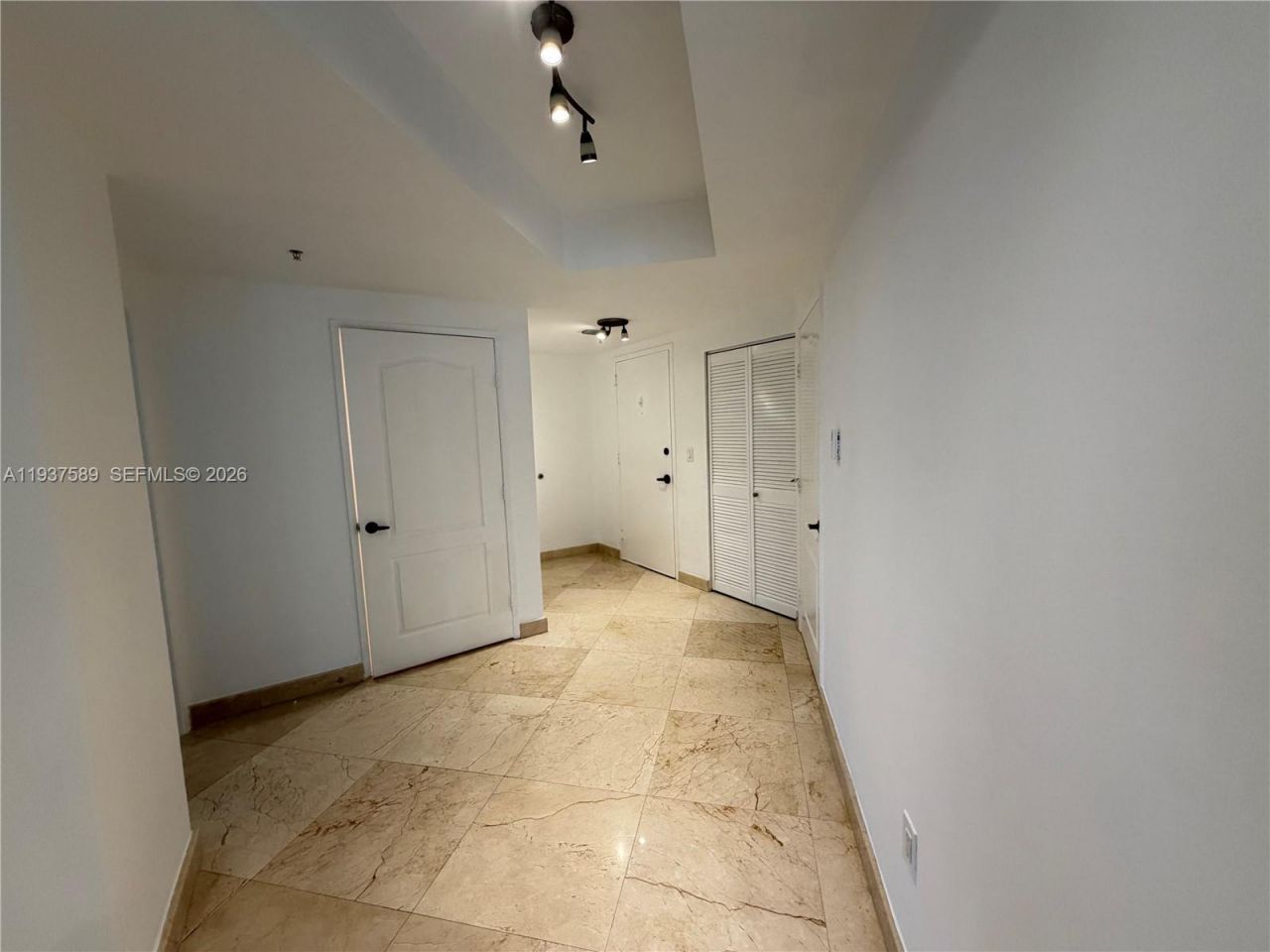 17555 Atlantic Blvd, Unit 607, Sunny Isles Beach, FL 33160 Photo