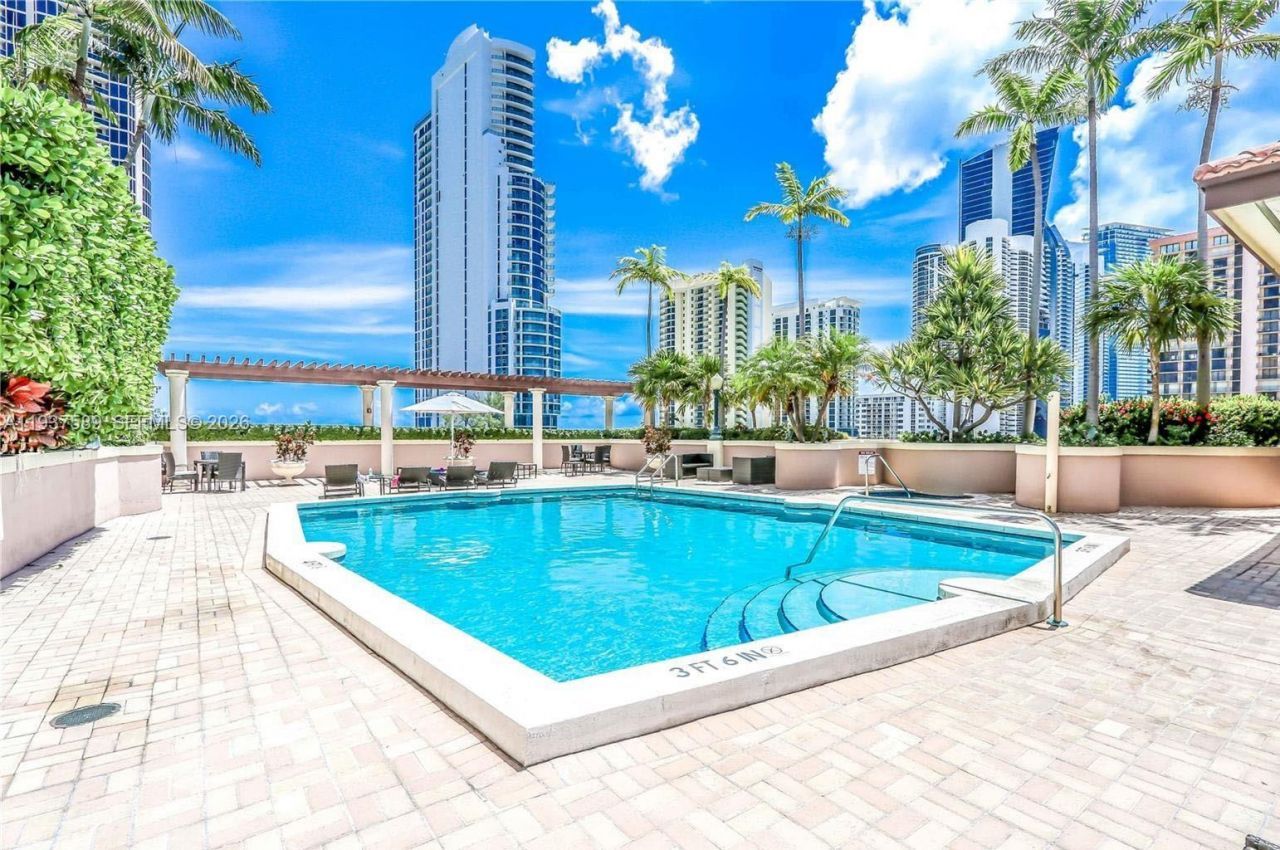17555 Atlantic Blvd, Unit 607, Sunny Isles Beach, FL 33160 Photo