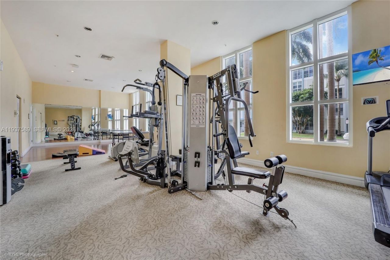 17555 Atlantic Blvd, Unit 607, Sunny Isles Beach, FL 33160 Photo