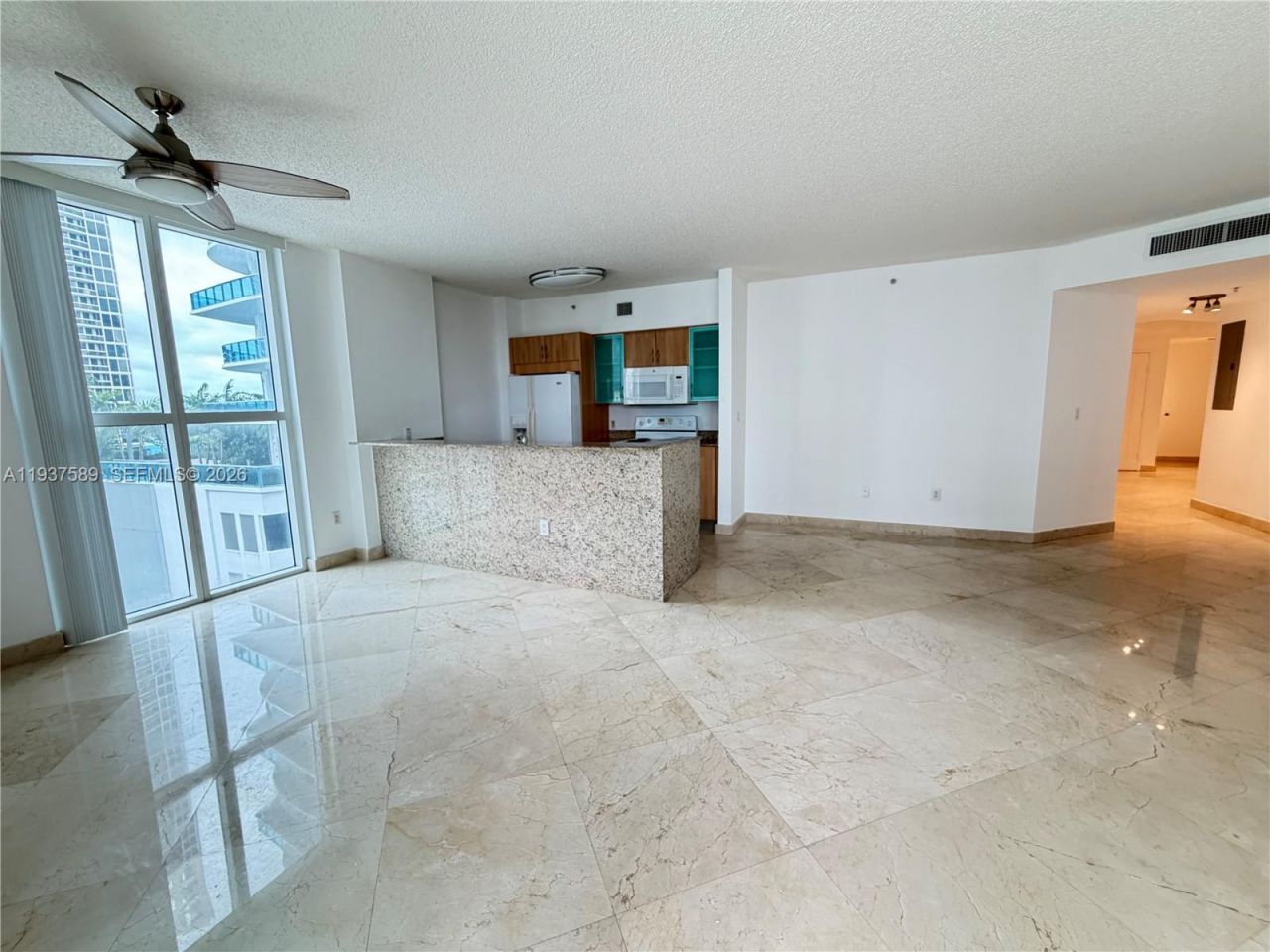 17555 Atlantic Blvd, Unit 607, Sunny Isles Beach, FL 33160 Photo