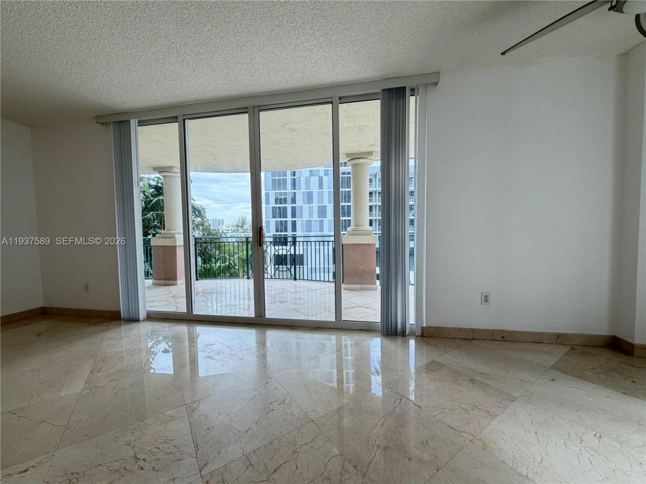 17555 Atlantic Blvd, Unit 607, Sunny Isles Beach, FL 33160 Photo
