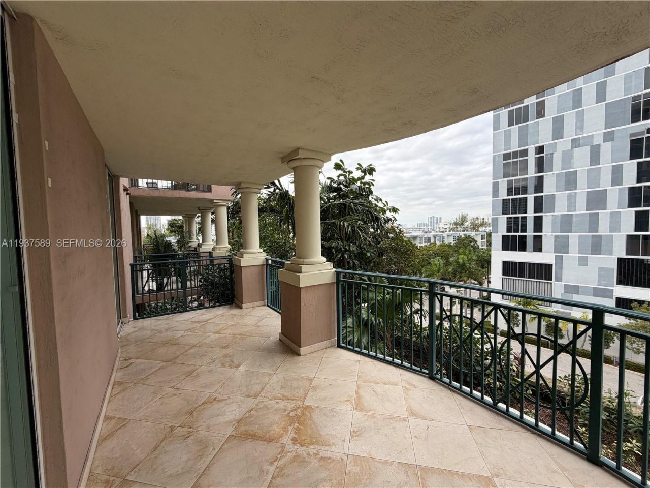 17555 Atlantic Blvd, Unit 607, Sunny Isles Beach, FL 33160 Photo