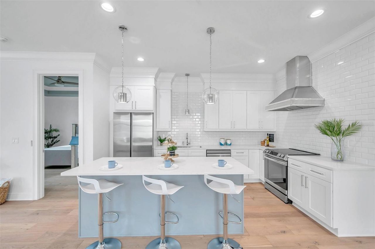 2369 Bahia Vista Street, Sarasota, FL 34239 Photo