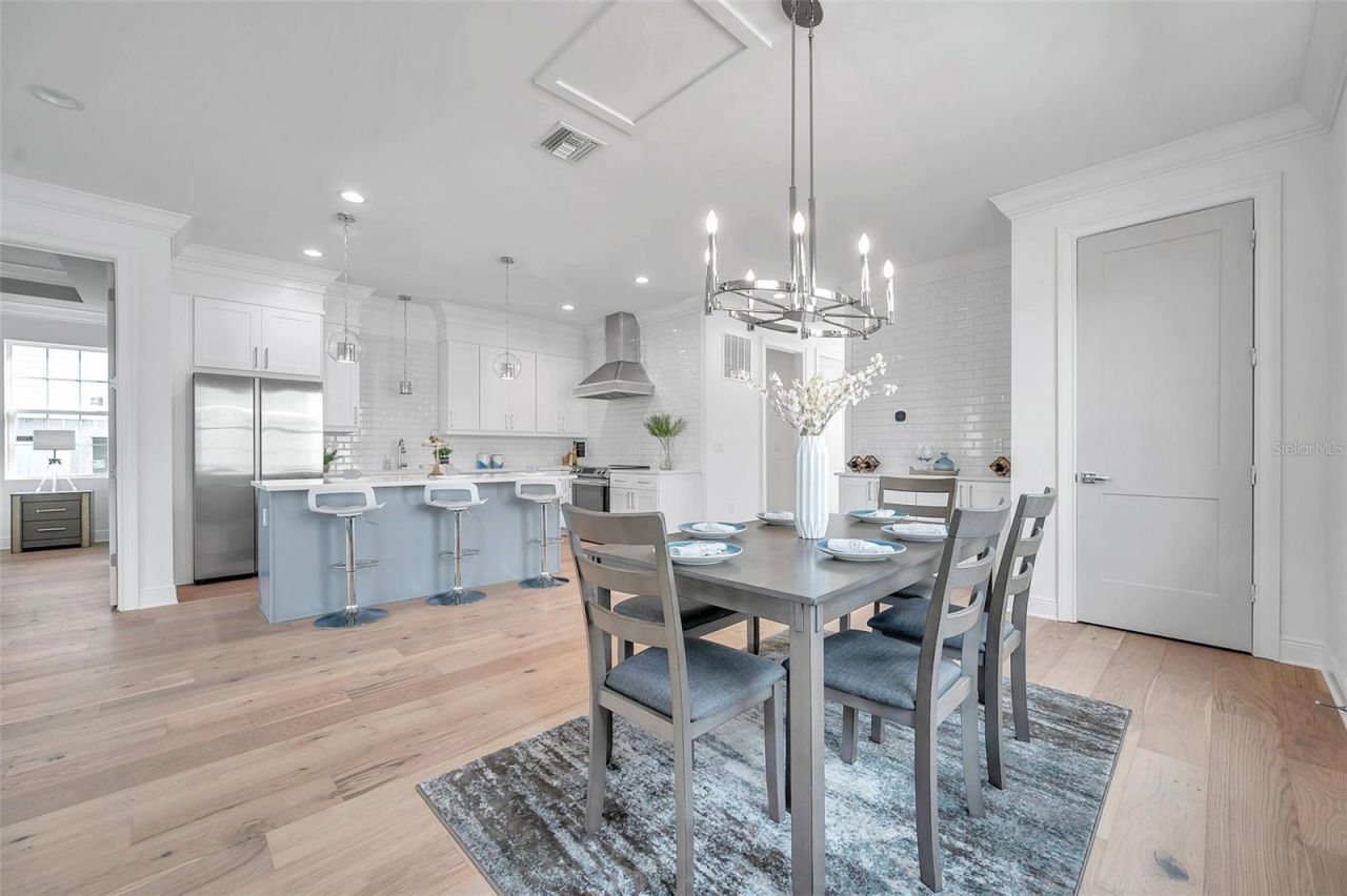 2369 Bahia Vista Street, Sarasota, FL 34239 Photo