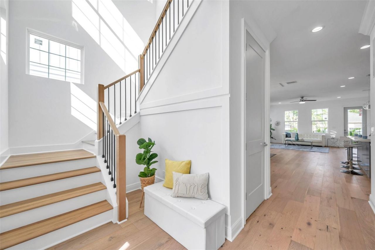 2369 Bahia Vista Street, Sarasota, FL 34239 Photo