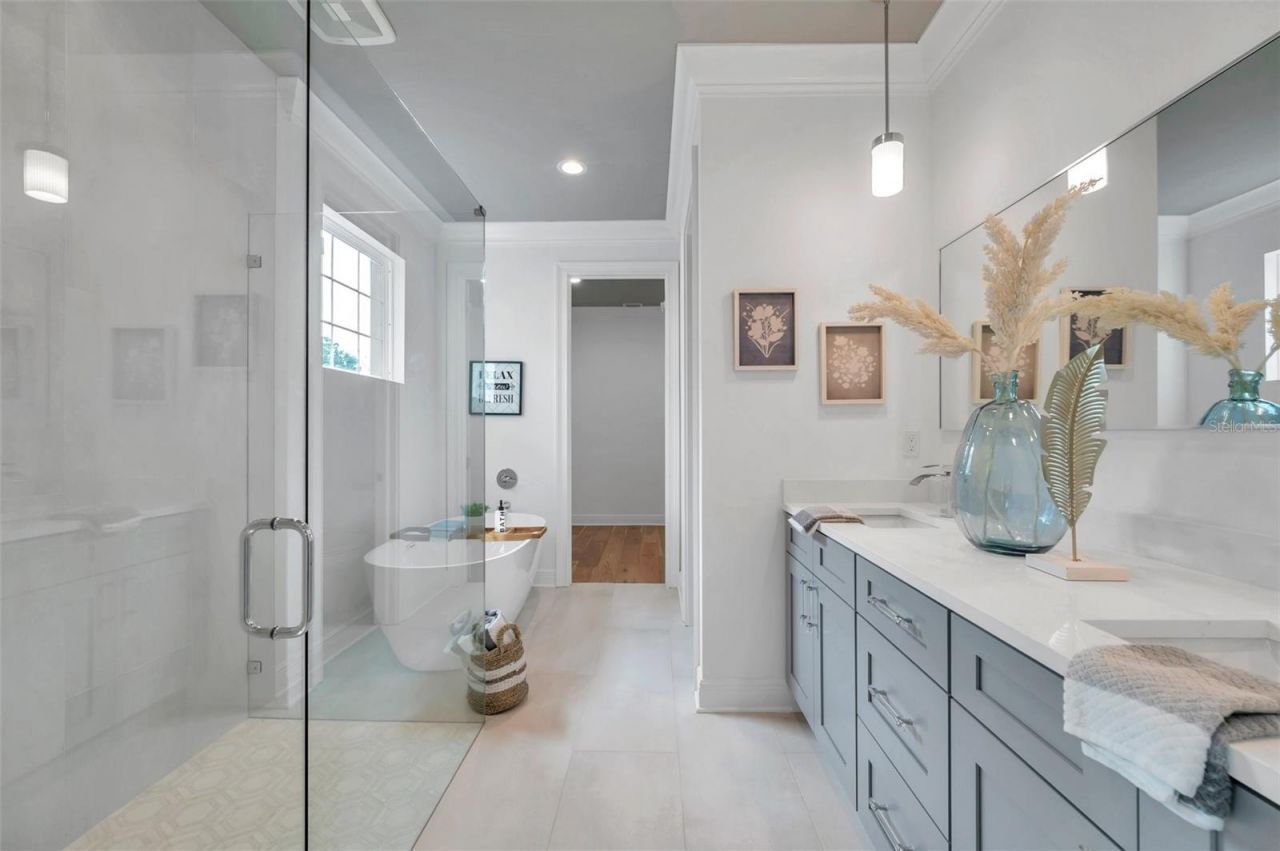 2369 Bahia Vista Street, Sarasota, FL 34239 Photo