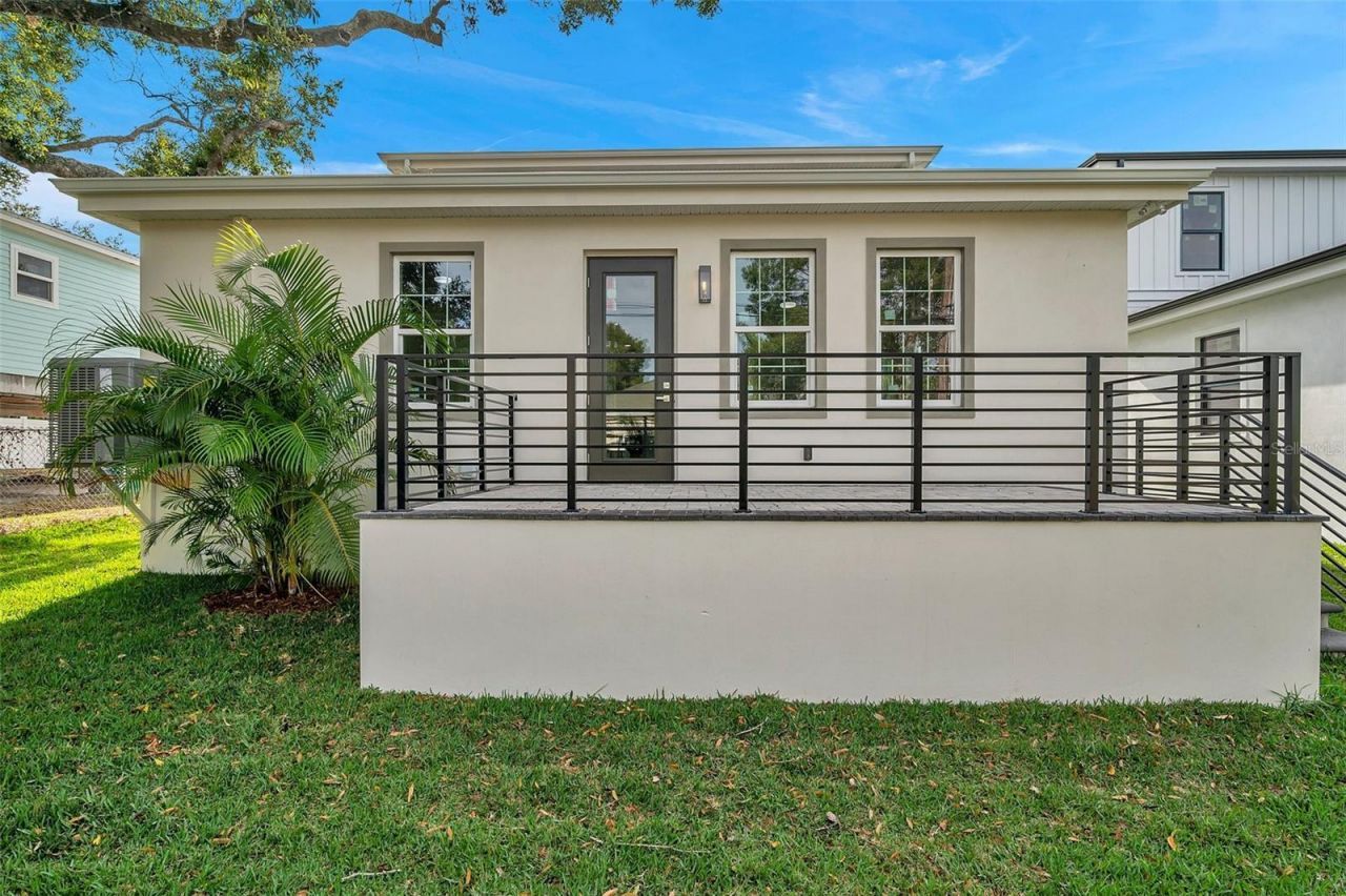 2369 Bahia Vista Street, Sarasota, FL 34239 Photo