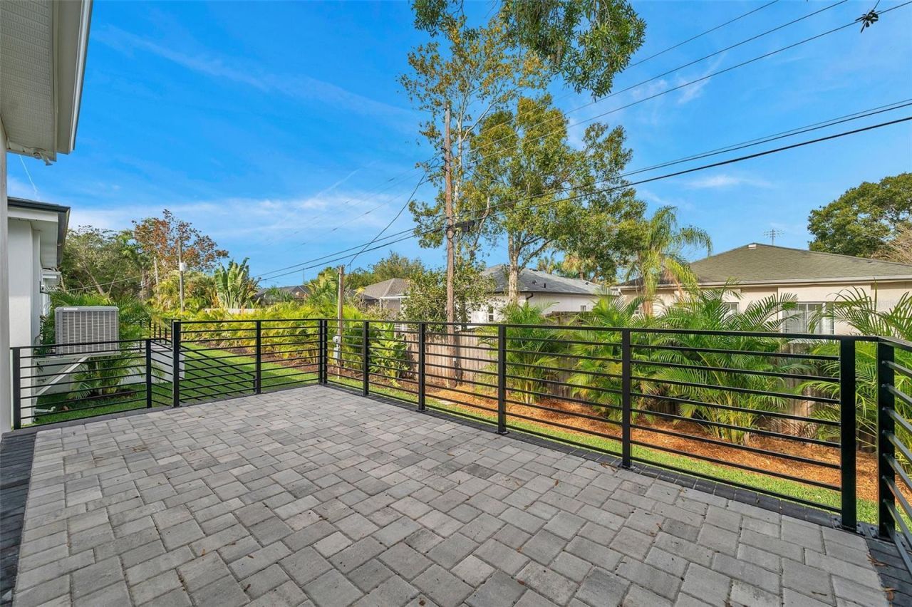 2369 Bahia Vista Street, Sarasota, FL 34239 Photo