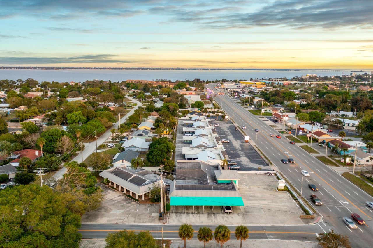 525 N Harbor City Boulevard, Melbourne, FL 32935 Photo