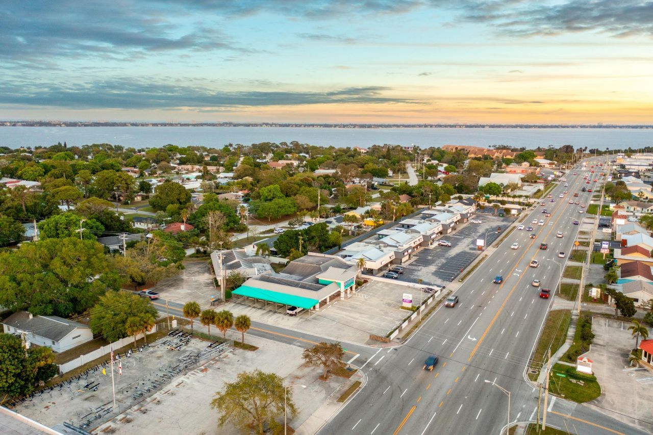 525 N Harbor City Boulevard, Melbourne, FL 32935 Photo