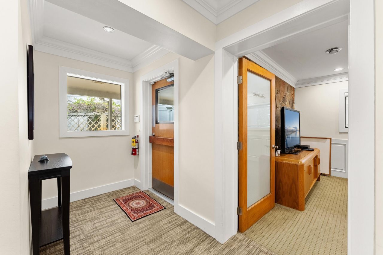 525 N Harbor City Boulevard, Melbourne, FL 32935 Photo