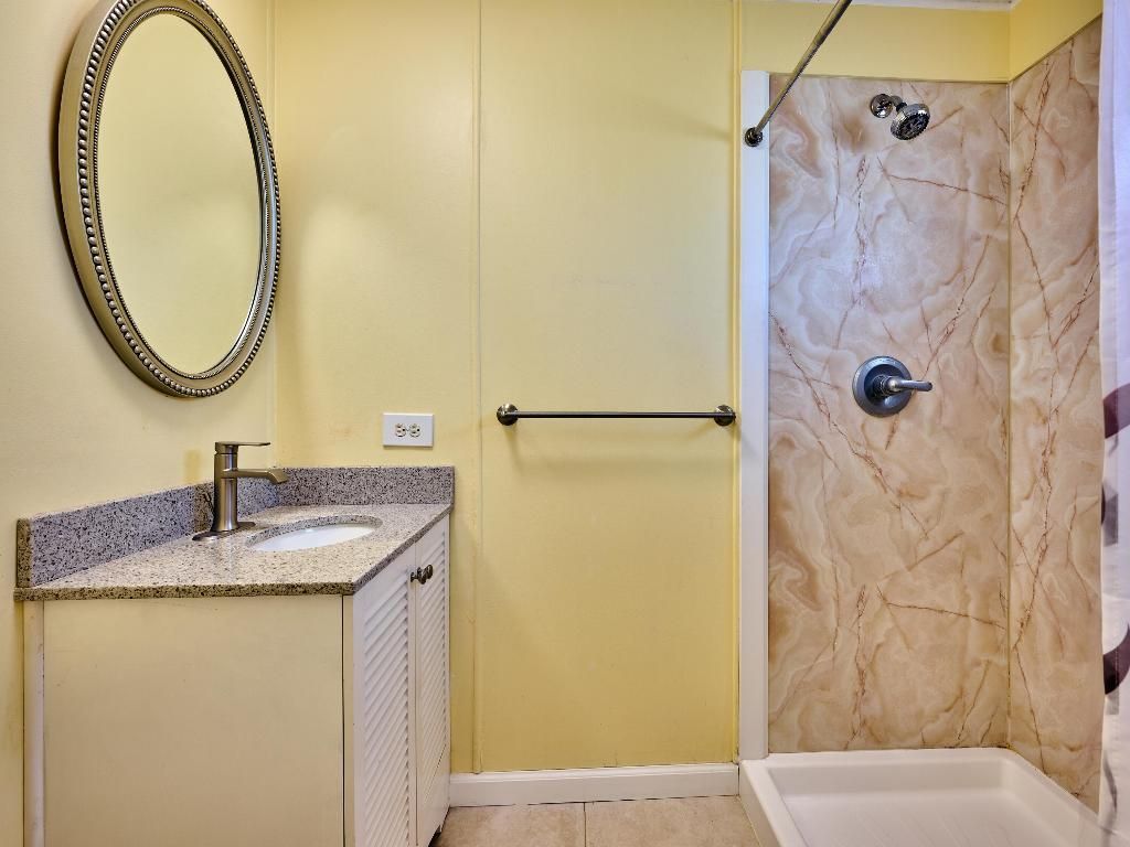 8217 SE Swan Avenue, Hobe Sound, FL 33455 Photo