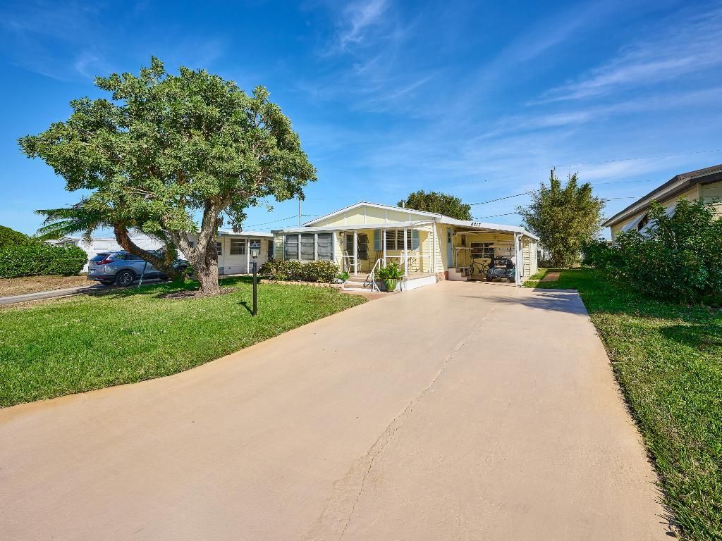 8217 SE Swan Avenue, Hobe Sound, FL 33455 Photo