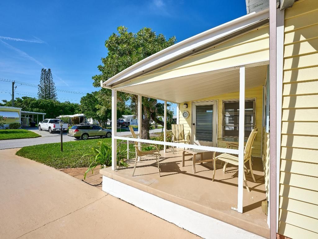 8217 SE Swan Avenue, Hobe Sound, FL 33455 Photo