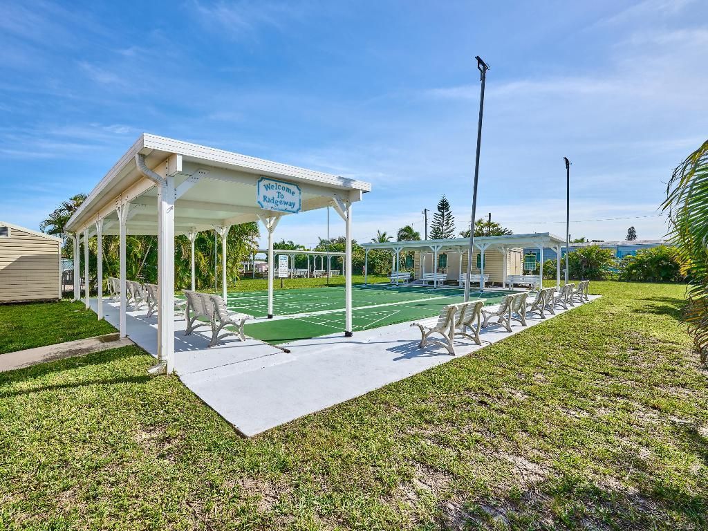 8217 SE Swan Avenue, Hobe Sound, FL 33455 Photo