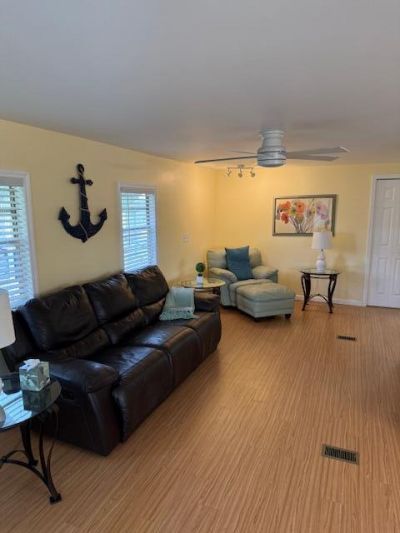 8217 SE Swan Avenue, Hobe Sound, FL 33455 Photo