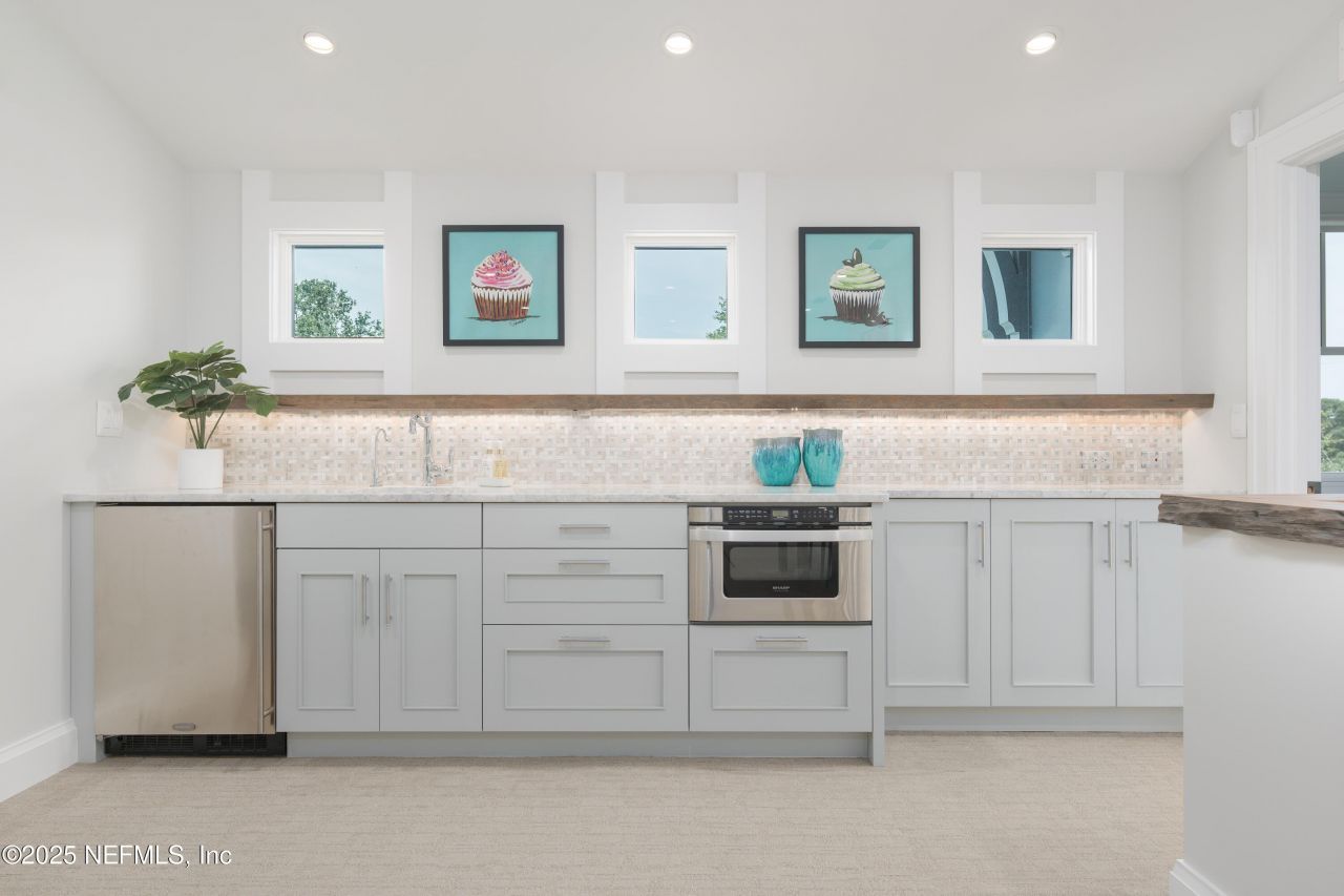 365 8th Street, Atlantic Beach, FL 32233 Photo