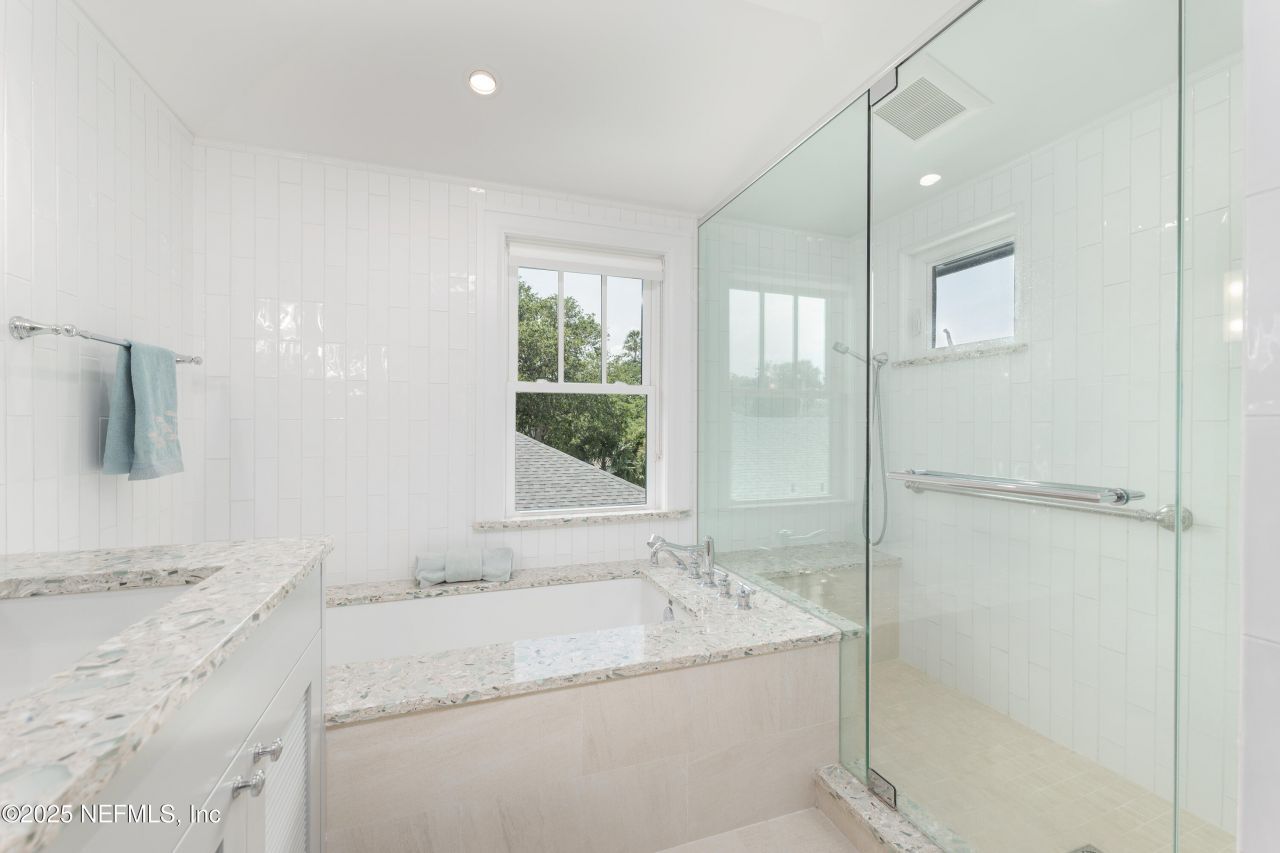 365 8th Street, Atlantic Beach, FL 32233 Photo