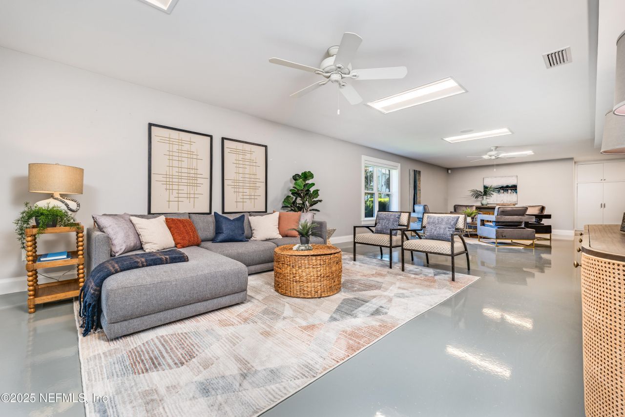 365 8th Street, Atlantic Beach, FL 32233 Photo