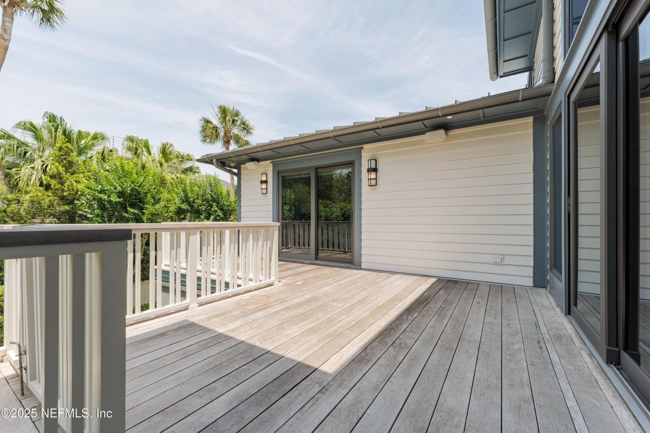 365 8th Street, Atlantic Beach, FL 32233 Photo