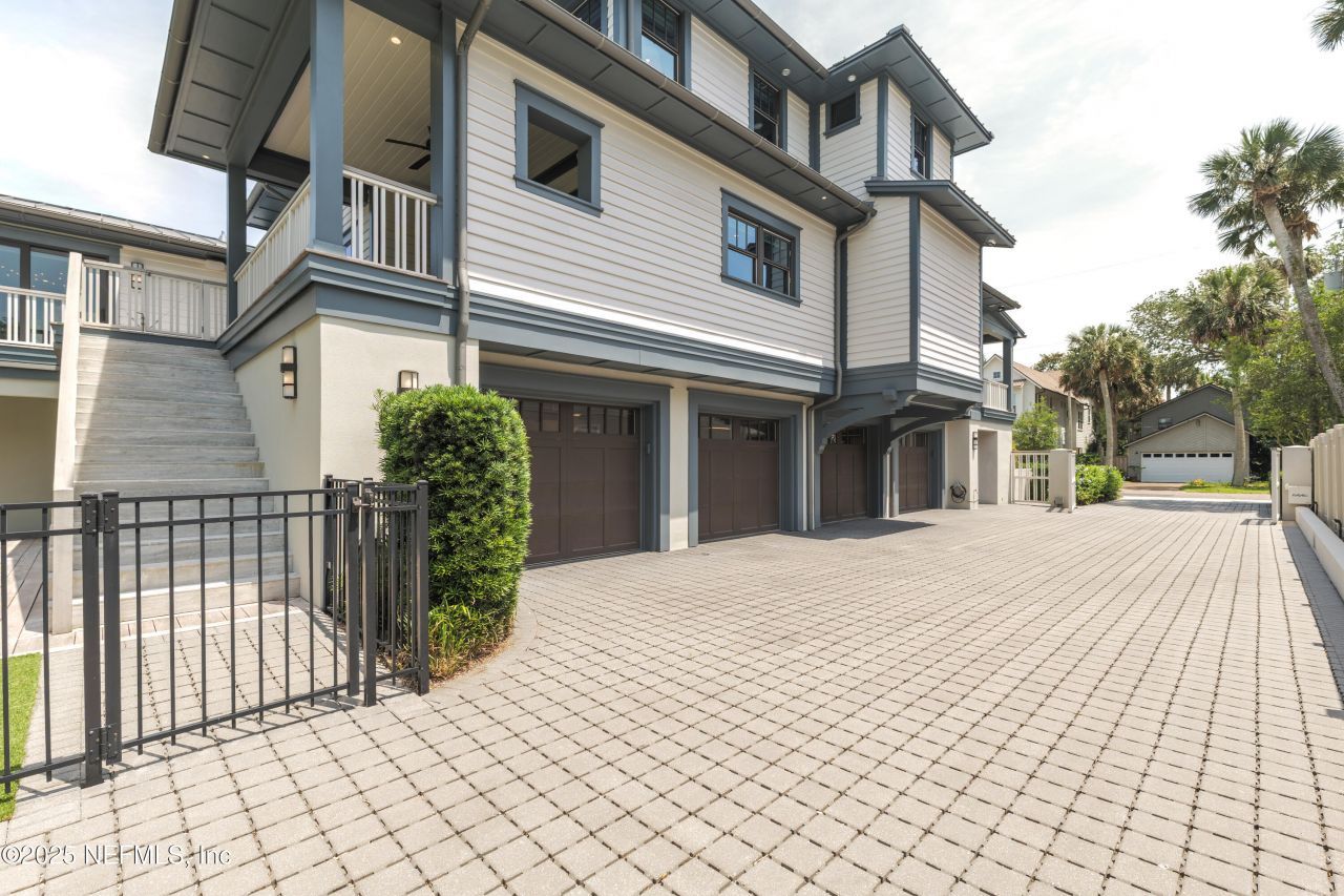 365 8th Street, Atlantic Beach, FL 32233 Photo