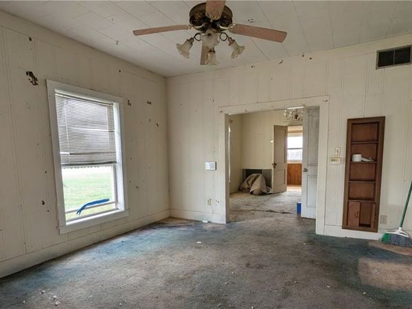 722 Oak Avenue, Springdale, AR 72764