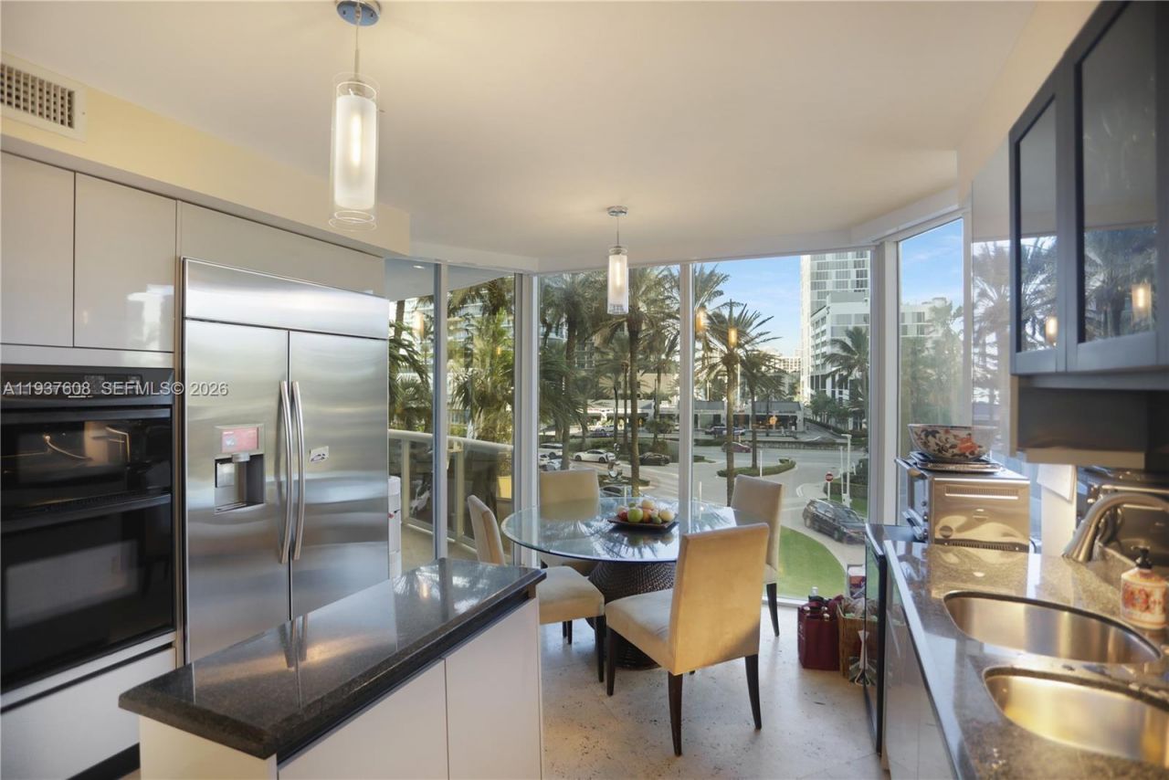 17555 Collins Ave, Unit 308, Sunny Isles Beach, FL 33160 Photo