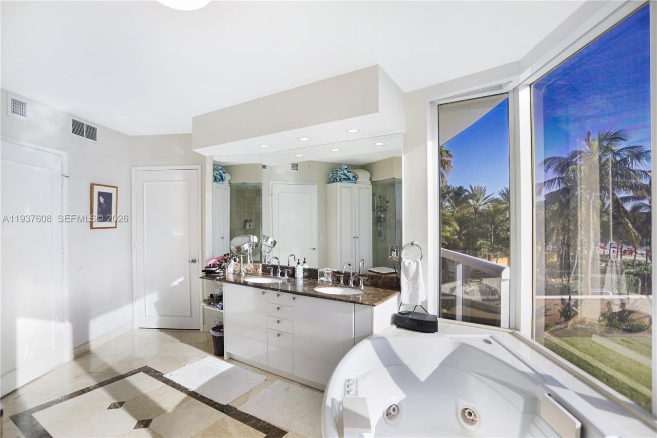 17555 Collins Ave, Unit 308, Sunny Isles Beach, FL 33160 Photo