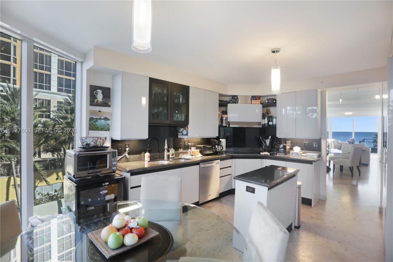 17555 Collins Ave, Unit 308, Sunny Isles Beach, FL 33160 Photo