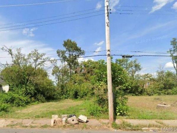 3937 Lee Avenue, St Louis, MO 63107