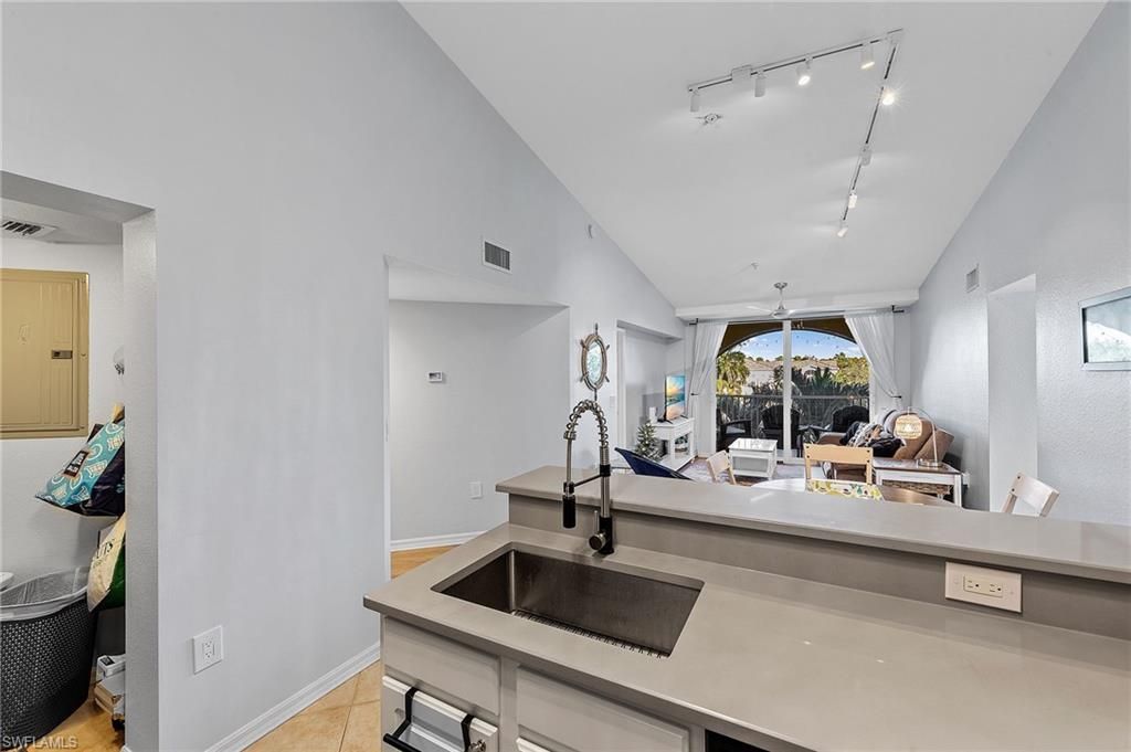 4135 Residence Dr, Unit 624, Fort Myers, FL 33901 Photo