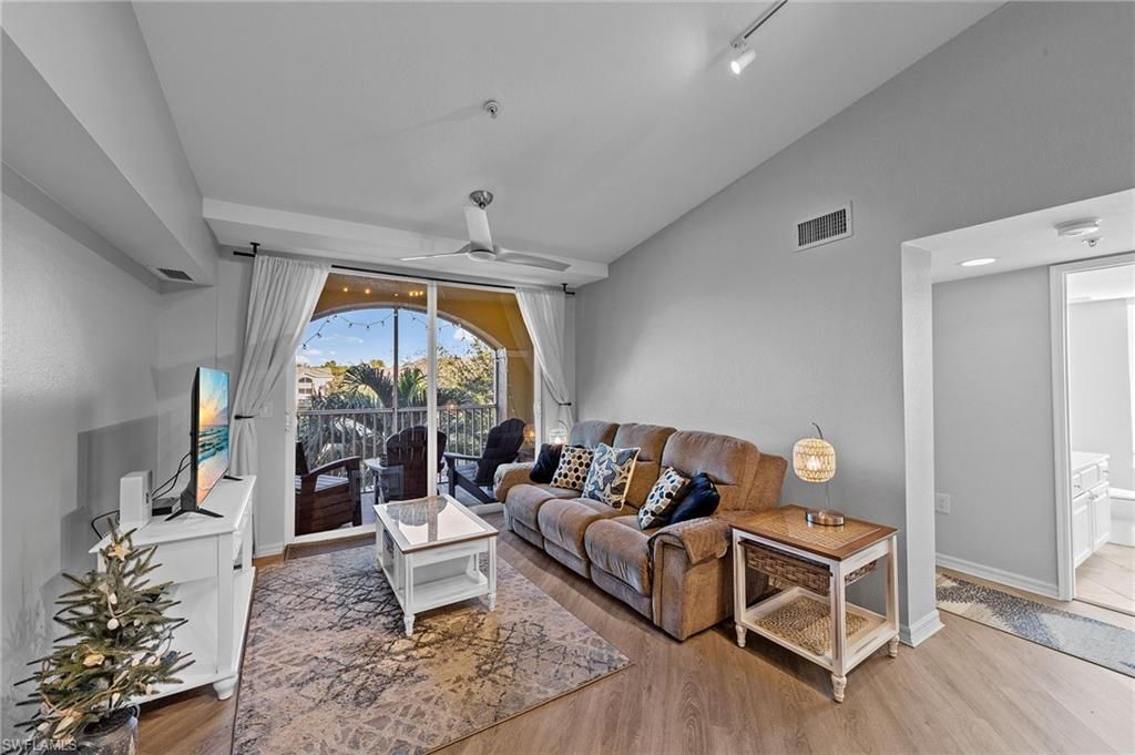 4135 Residence Dr, Unit 624, Fort Myers, FL 33901 Photo