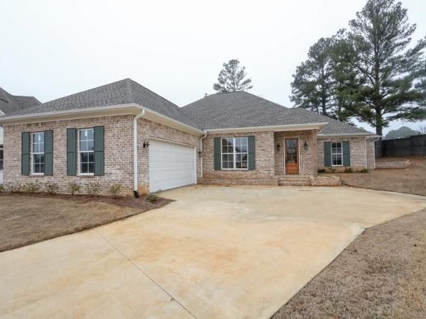 1841 Greenside Dr., Tupelo, MS 38801