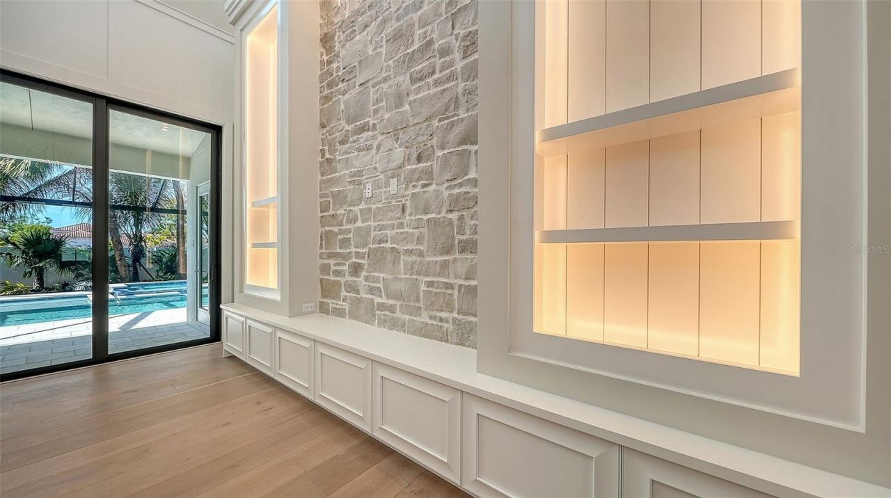 1516 S Orange Avenue, Sarasota, FL 34239 Photo