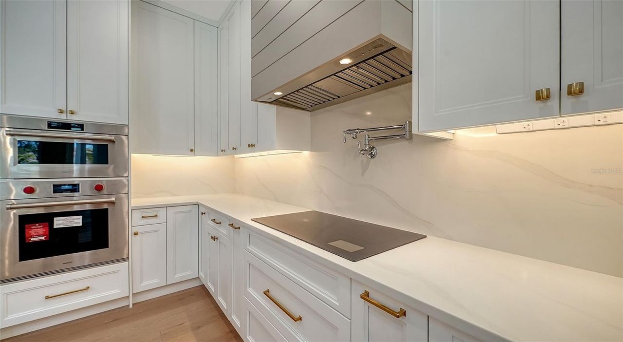 1516 S Orange Avenue, Sarasota, FL 34239 Photo