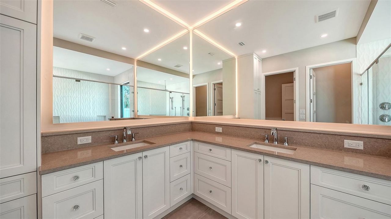 1516 S Orange Avenue, Sarasota, FL 34239 Photo