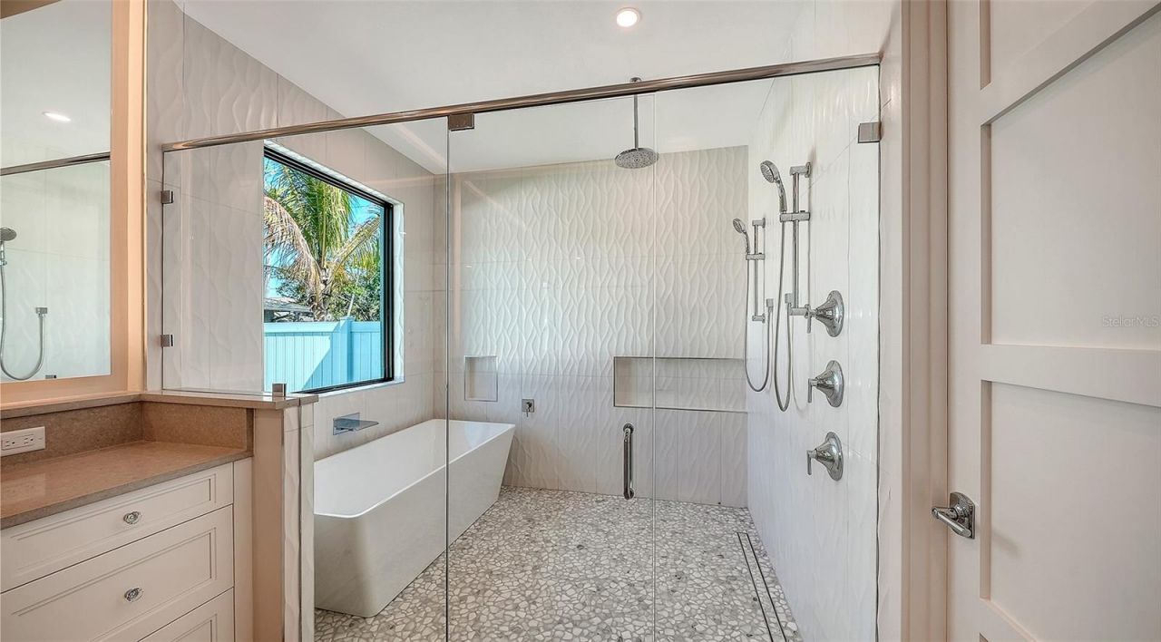 1516 S Orange Avenue, Sarasota, FL 34239 Photo