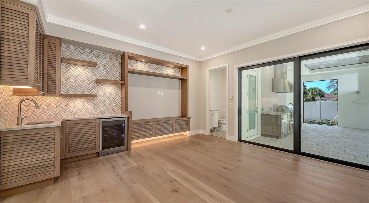 1516 S Orange Avenue, Sarasota, FL 34239 Photo