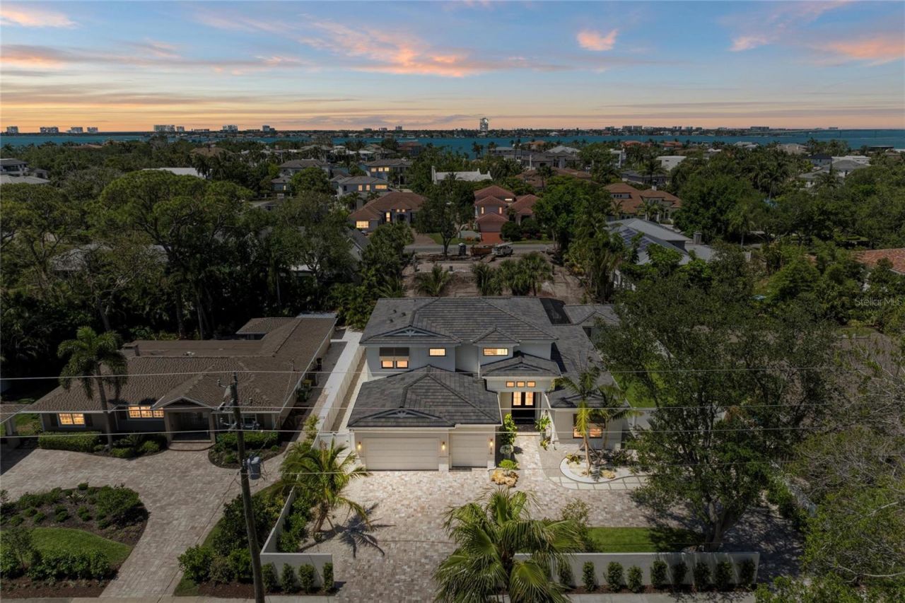 1516 S Orange Avenue, Sarasota, FL 34239 Photo