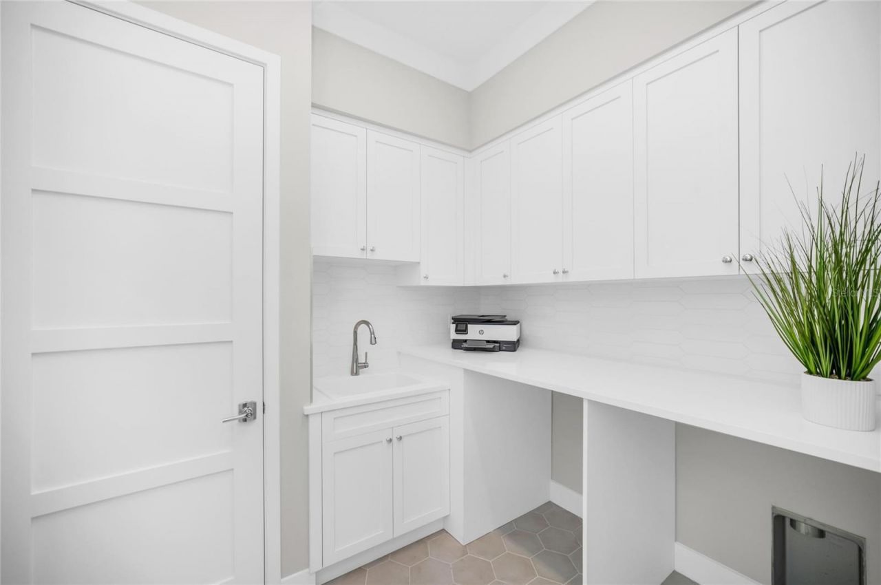 1516 S Orange Avenue, Sarasota, FL 34239 Photo